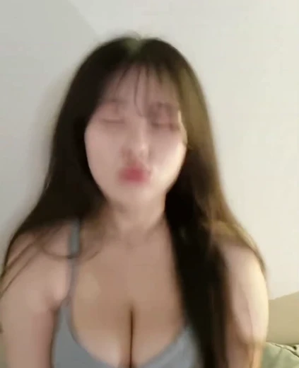 소람잉 가슴골 출렁이는 회색 CK 브라 무빙