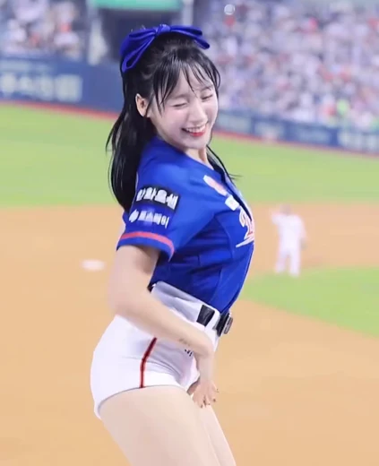 치어리더 하지원 꿀벅지 눈웃음이 레전드